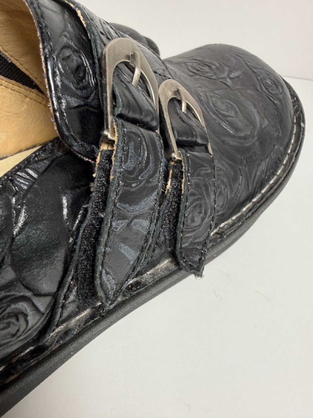 Alegria Black Alli Leather Comfort Clogs Embossed Rose Pattern ALL-571 Size 40 - Picture 7 of 9